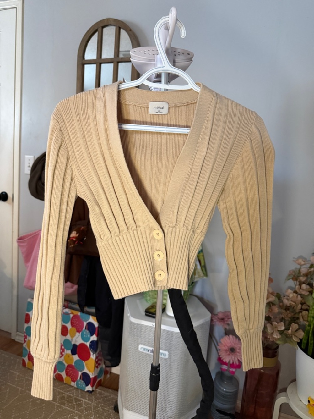 Wilfred Beige Ribbed V-Neck Button Front Sweater